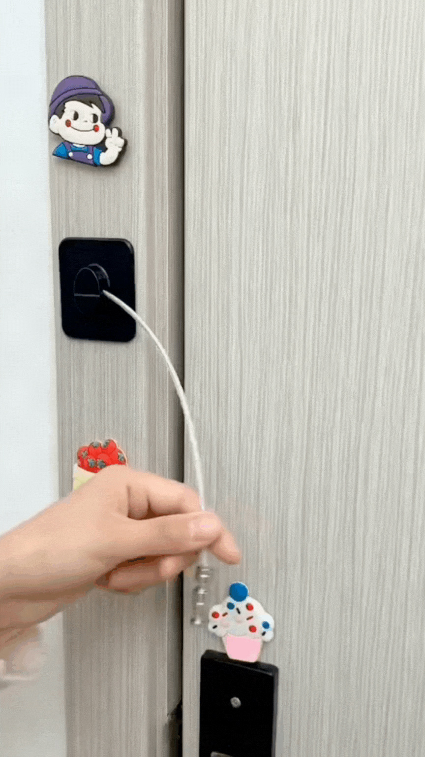 SafeGuard Pro™ – Universal Child Safety Lock